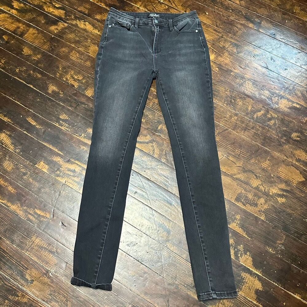 Judy Blue distressed black stretchy 11/30 skinny ankle jeans
